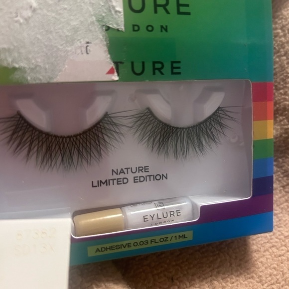 Celebrate in Pride!! Kiss Nails - plus 2 sets of colorful eyelash sets. All NIP - Picture 6 of 6